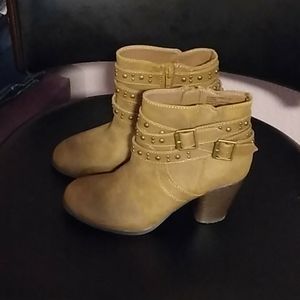 Authentic Steve Madden Booties